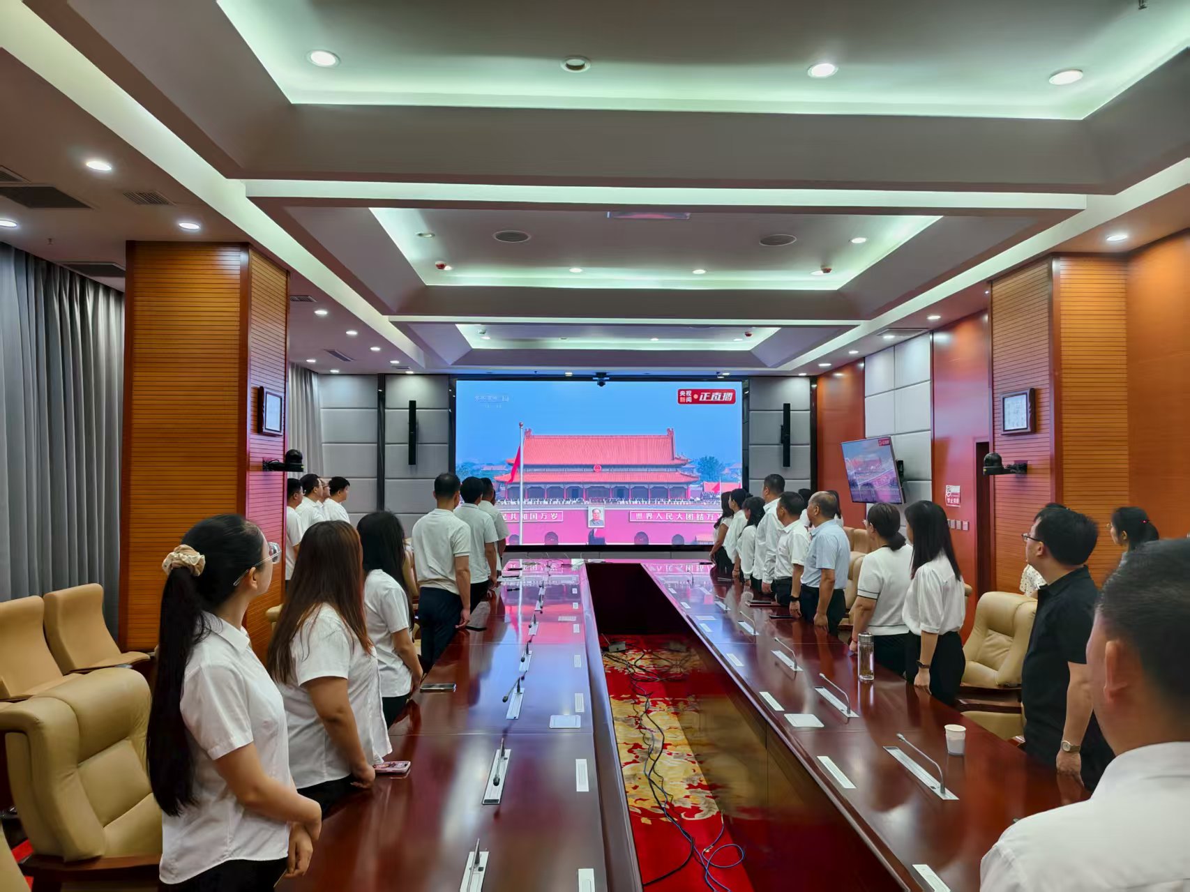 兴安盟自然资源局组织观看纪念中国人民抗日战争暨世界反法西斯战争胜利80周年大会直播